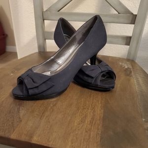 Coach and Four black heels with open toe & bow